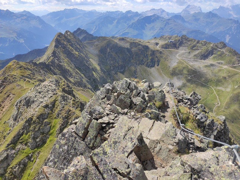 Hochjoch Klettersteig – 3.díl – sestup přes hřeben
